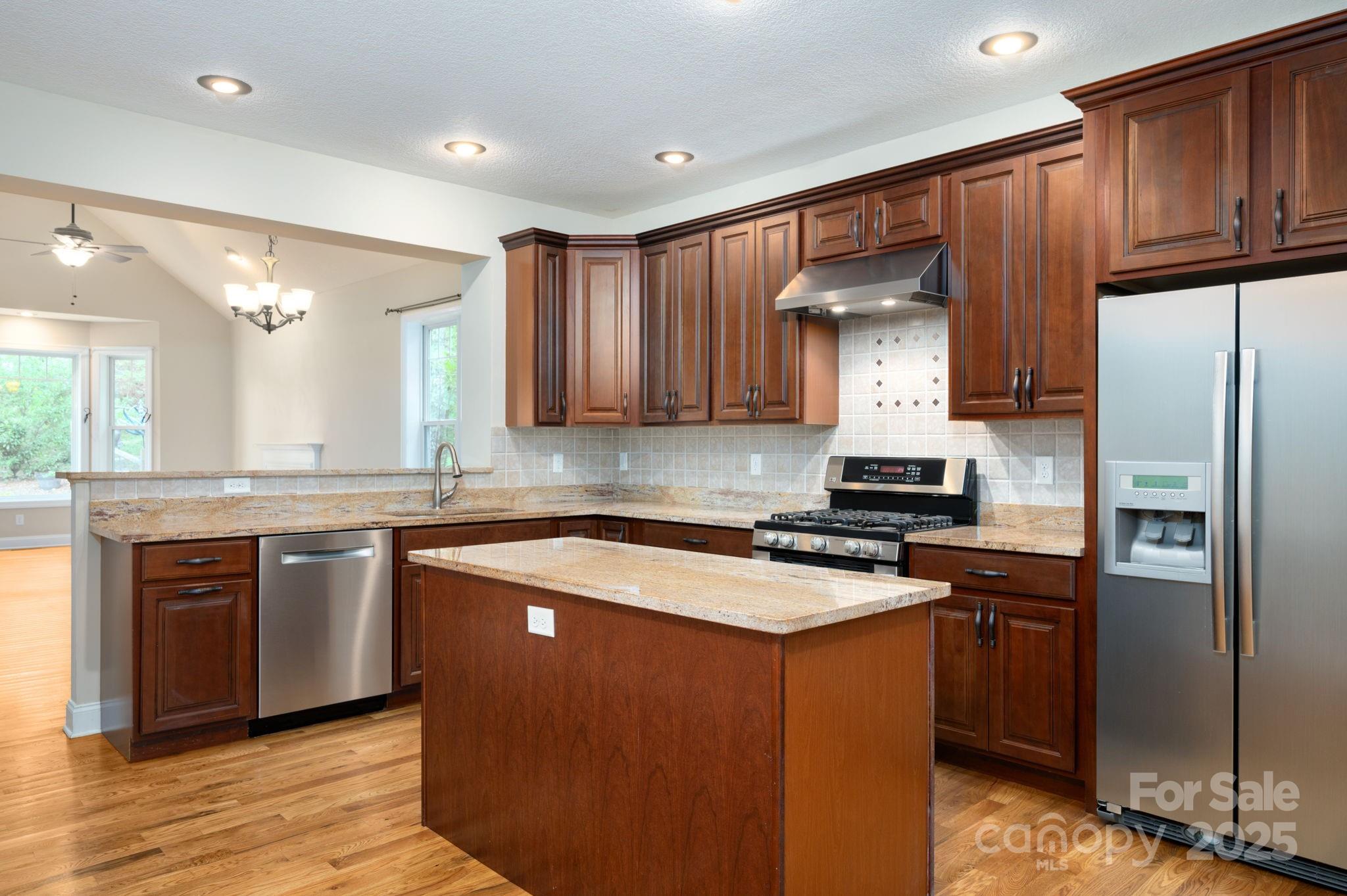 17 Bohemian Lane Asheville NC 28805