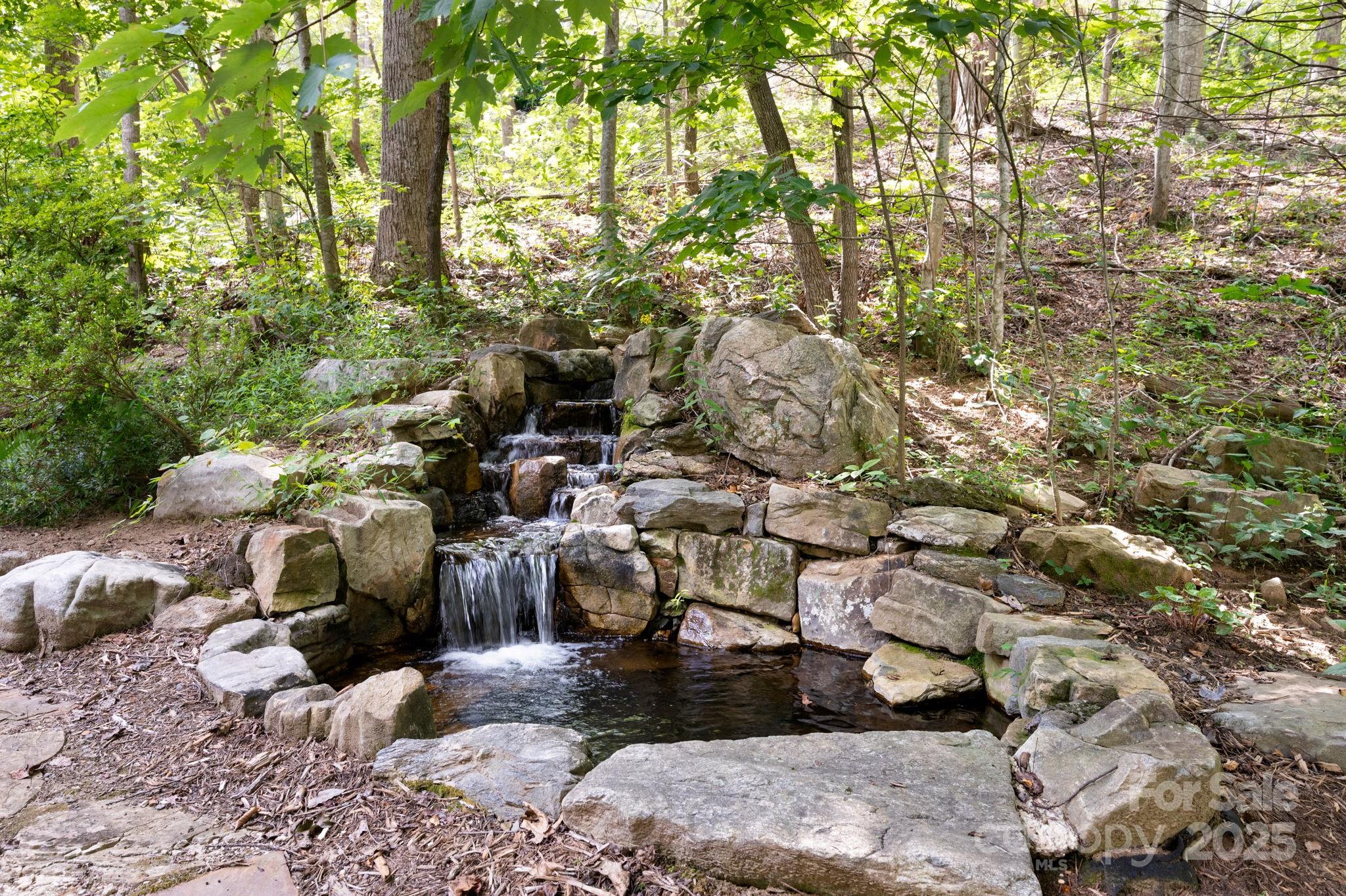 17 Bohemian Lane Asheville NC 28805