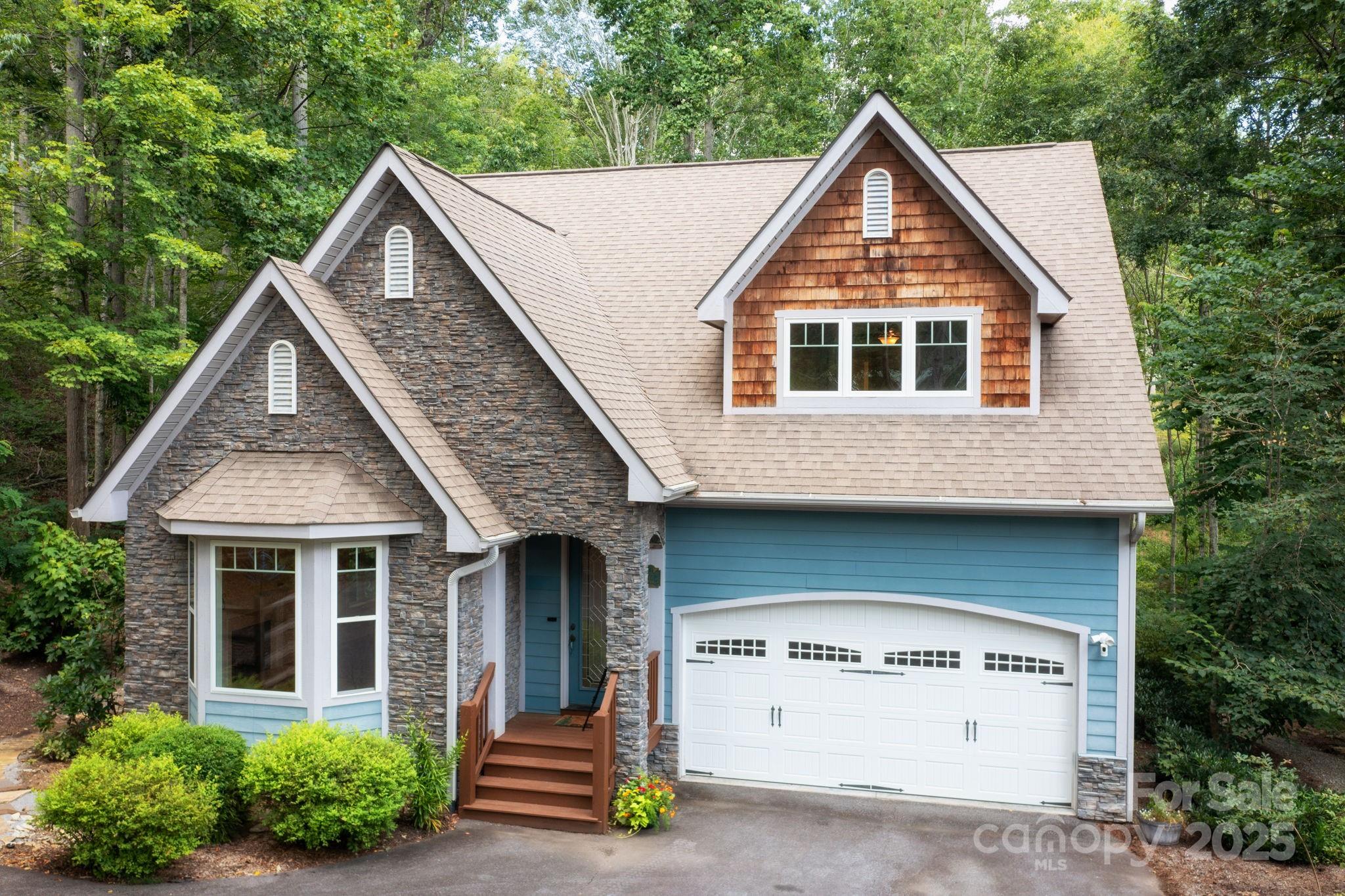 17 Bohemian Lane Asheville NC 28805