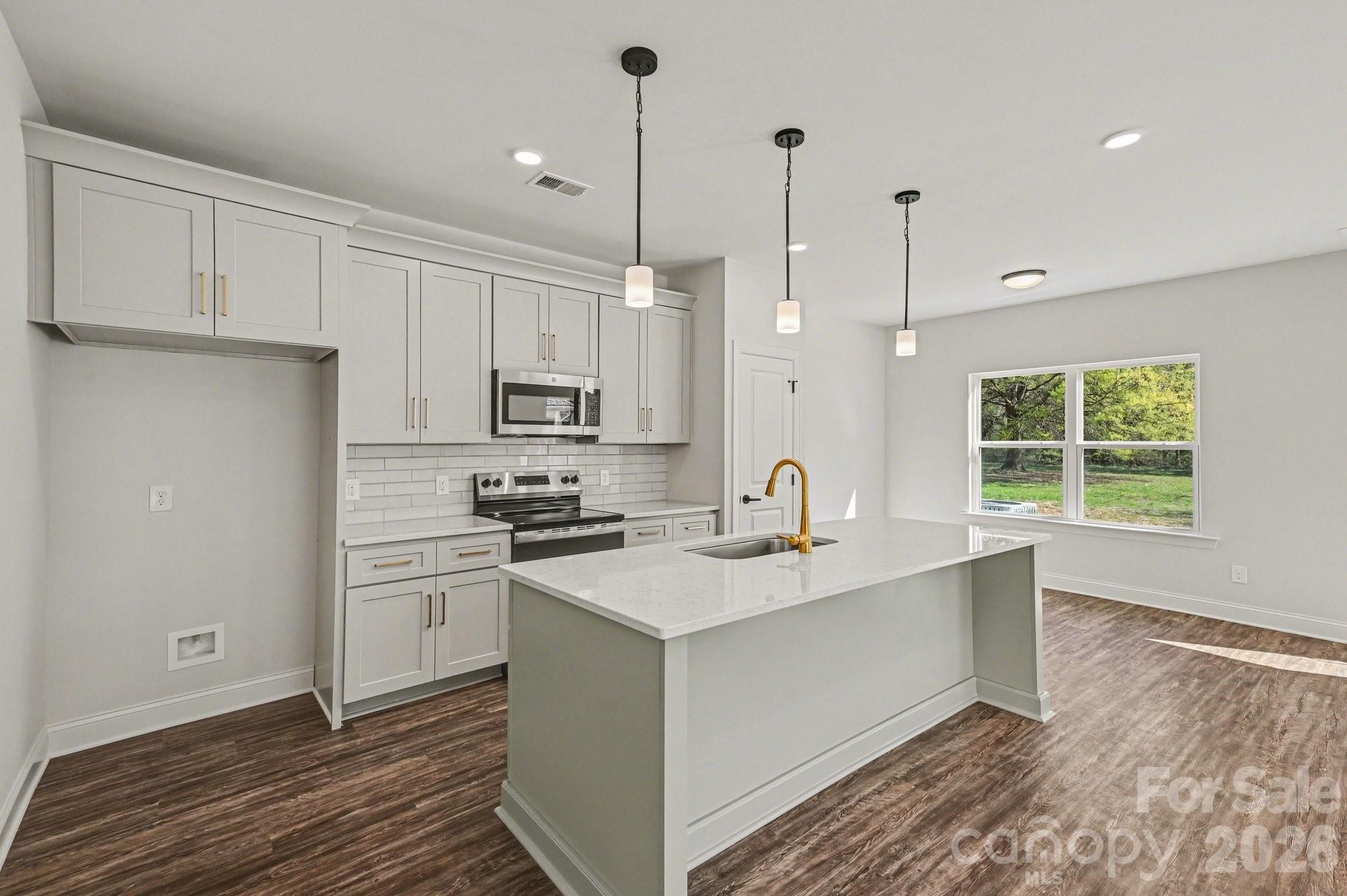 566 W Wilson Avenue Mooresville NC 28115