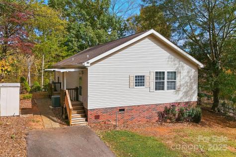4247 Laurel Hill Road Claremont NC 28610