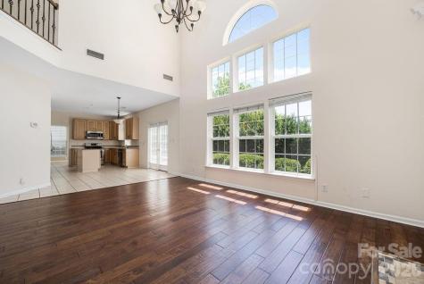 9512 Autumn Applause Drive Charlotte NC 28277