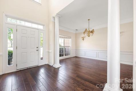 9512 Autumn Applause Drive Charlotte NC 28277