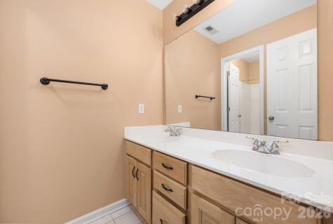 9512 Autumn Applause Drive Charlotte NC 28277