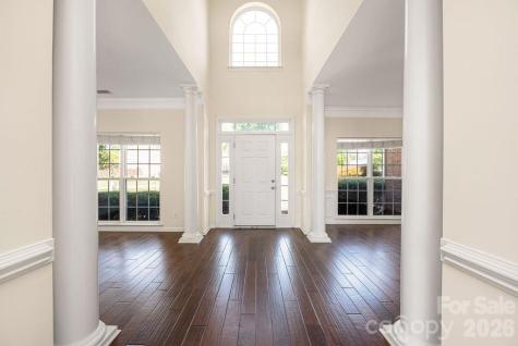 9512 Autumn Applause Drive Charlotte NC 28277