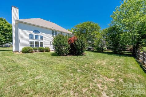 9512 Autumn Applause Drive Charlotte NC 28277