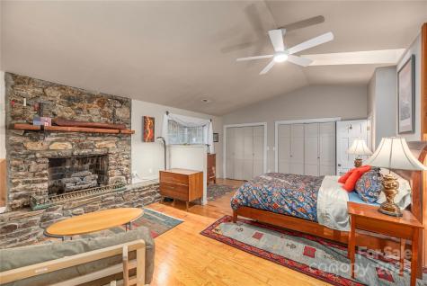 106 Spooks Branch Road Asheville NC 28804