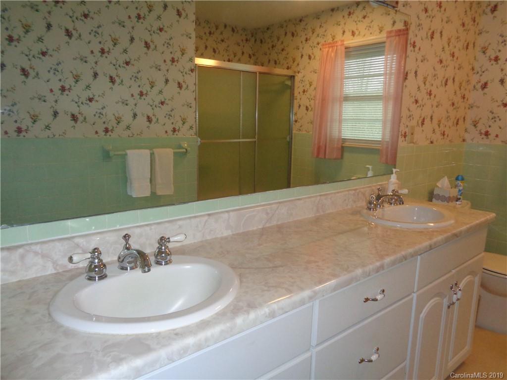 434 Lake Tahoma Road Marion NC 28752