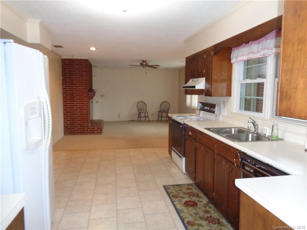 434 Lake Tahoma Road Marion NC 28752