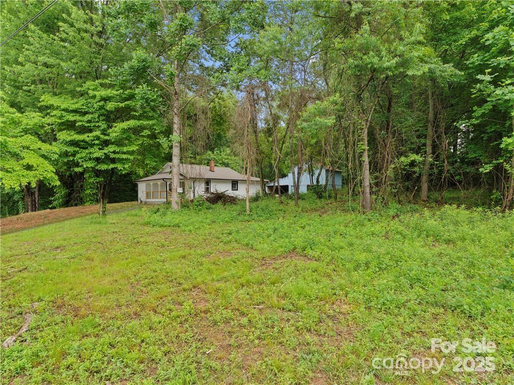 479 Enka Lake Road Candler NC 28715