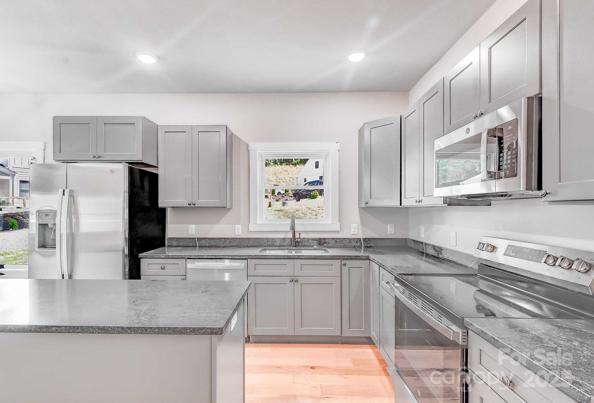 127 Northbend Drive Asheville NC 28804