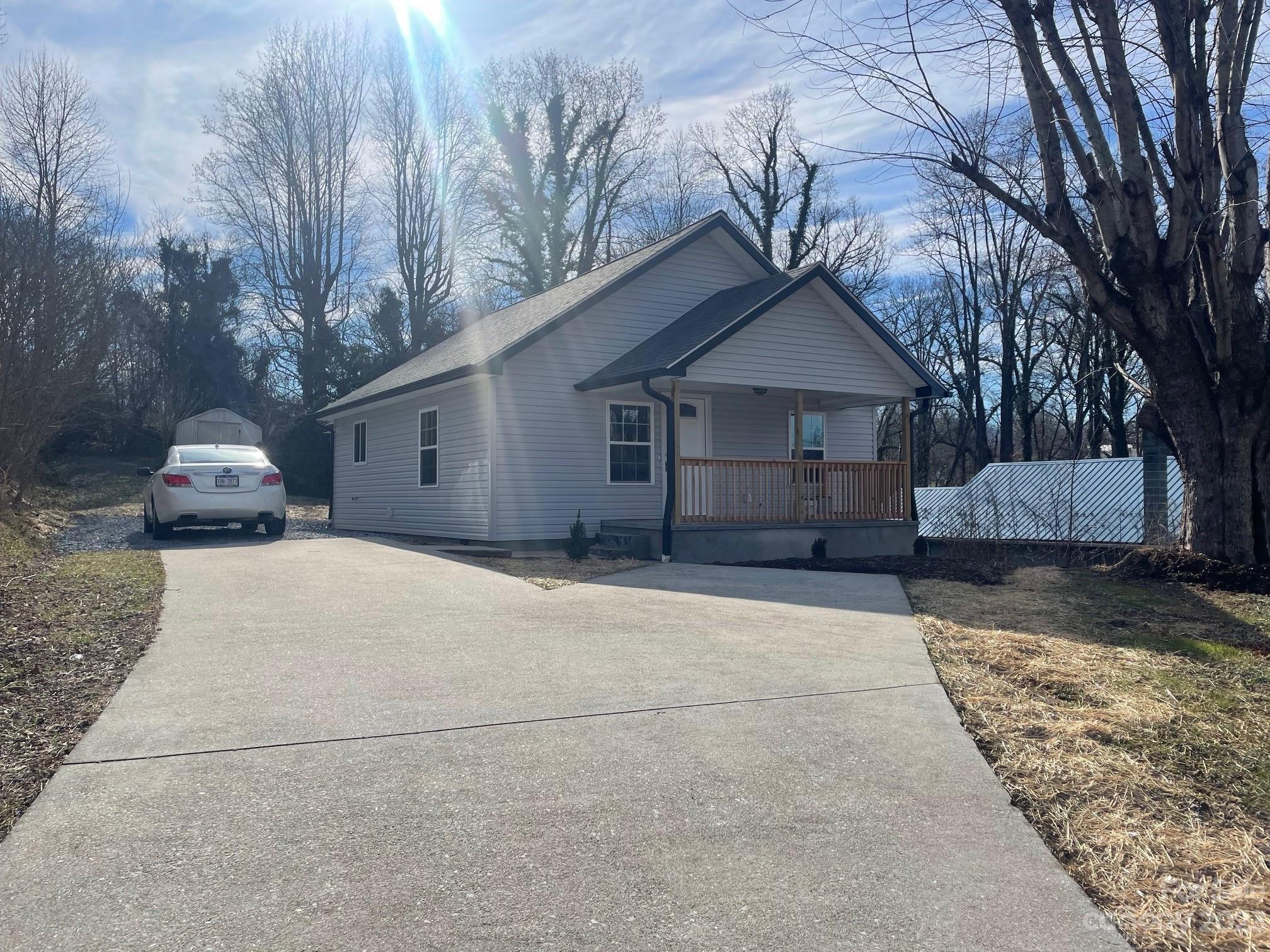 208 Matilda Avenue Marion NC 28752