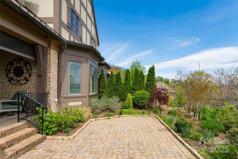 6 Golfside Court Arden NC 28704