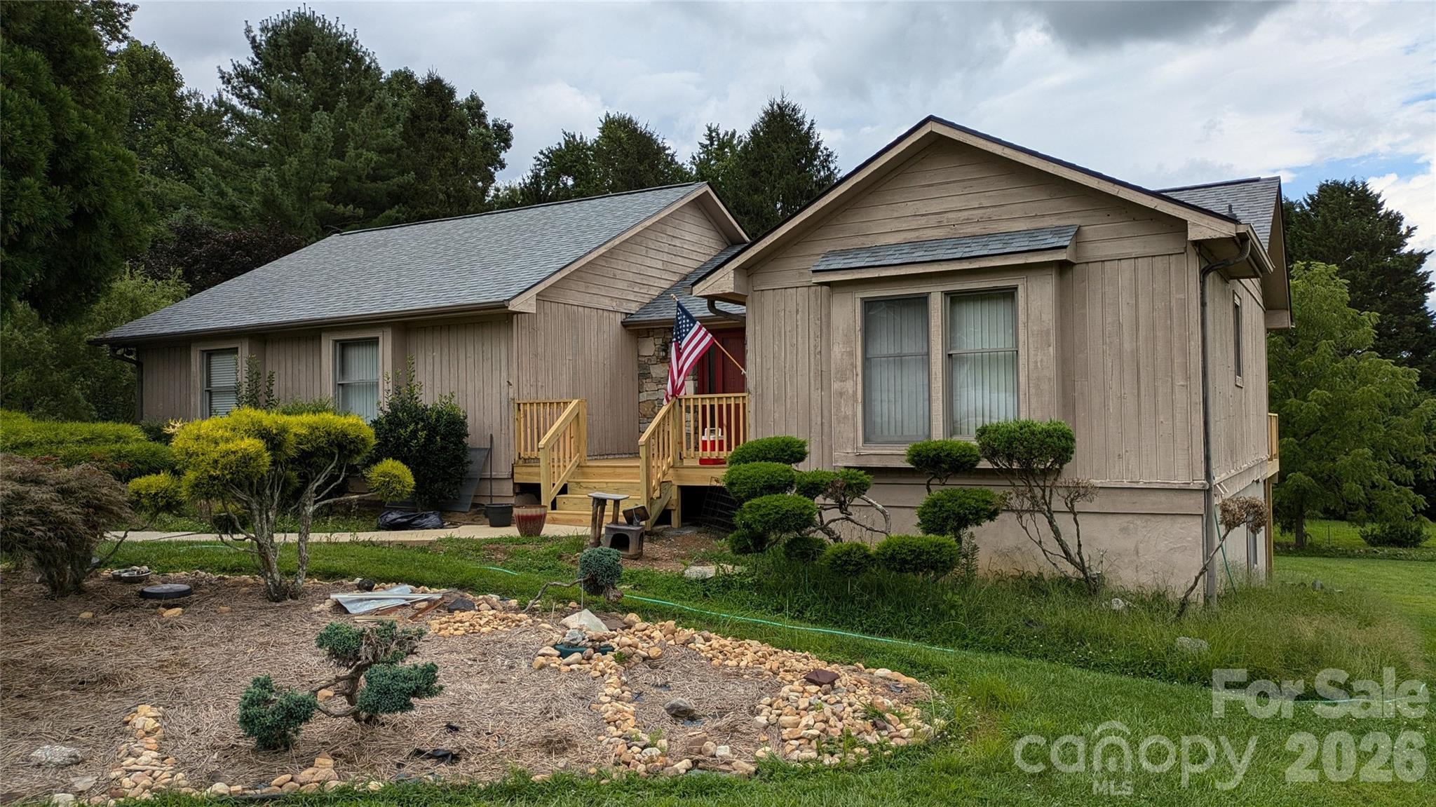 18 Amber Drive Horse Shoe NC 28742