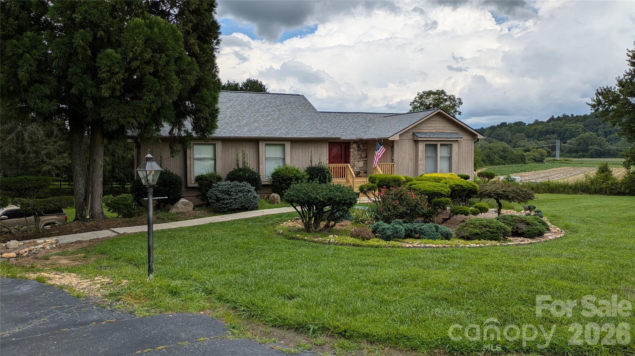 18 Amber Drive Horse Shoe NC 28742