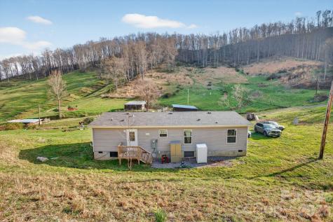 212 Ball Hollow Lane Burnsville NC 28714