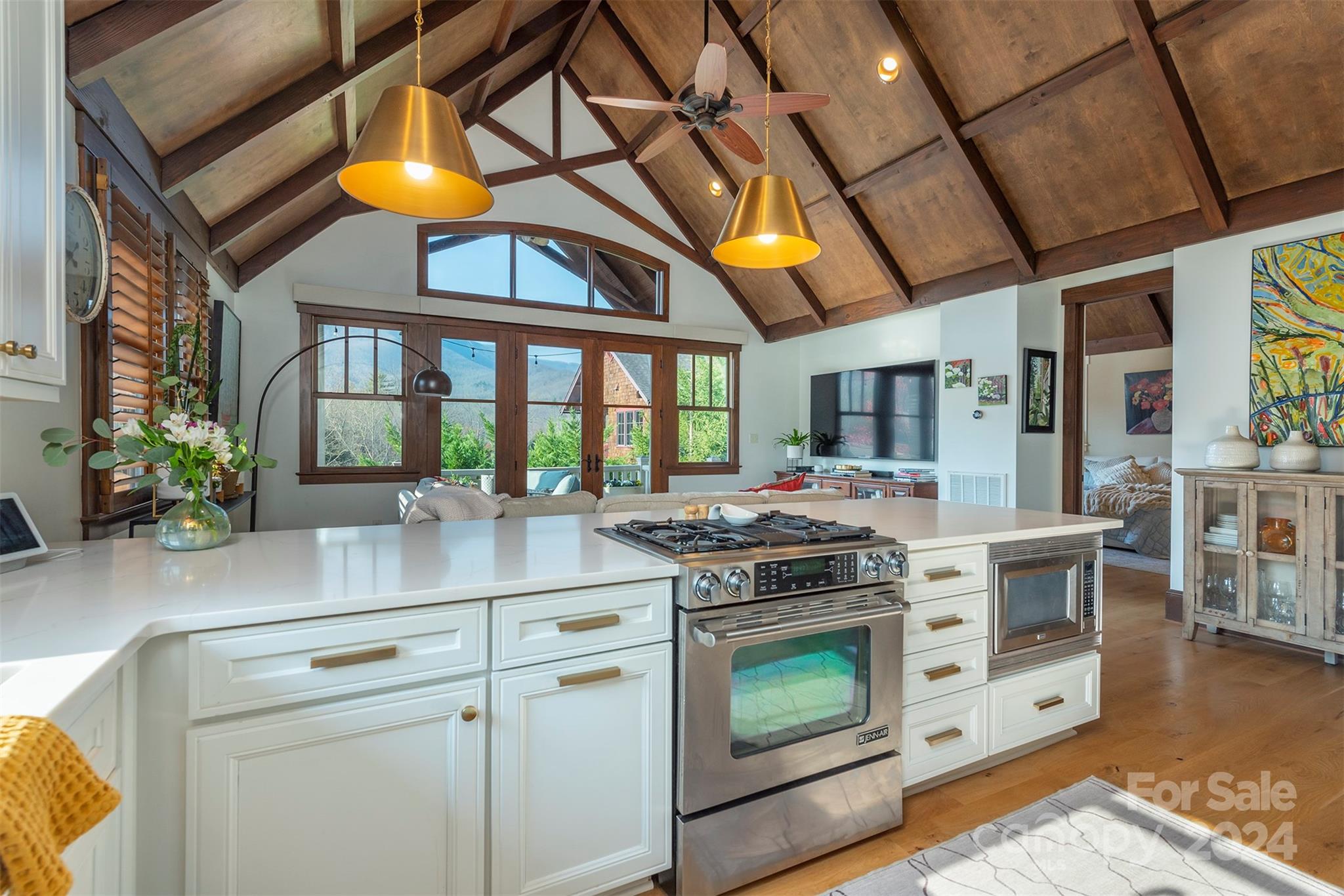 33 Wordsworth Road Black Mountain NC 28711