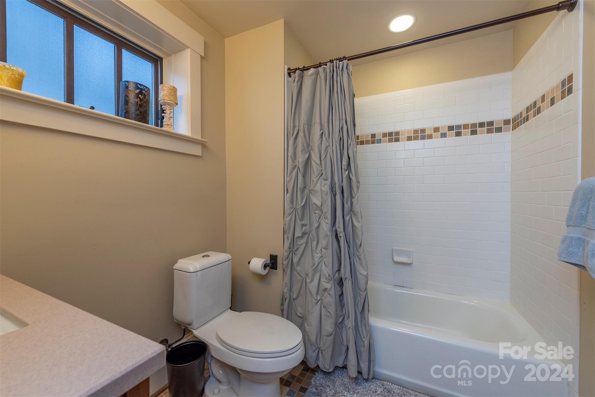 33 Wordsworth Road Black Mountain NC 28711
