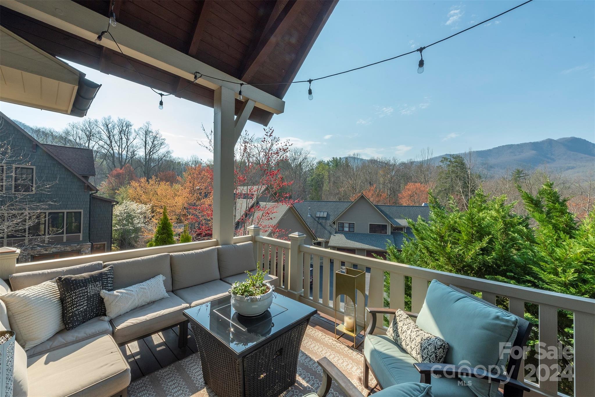 33 Wordsworth Road Black Mountain NC 28711