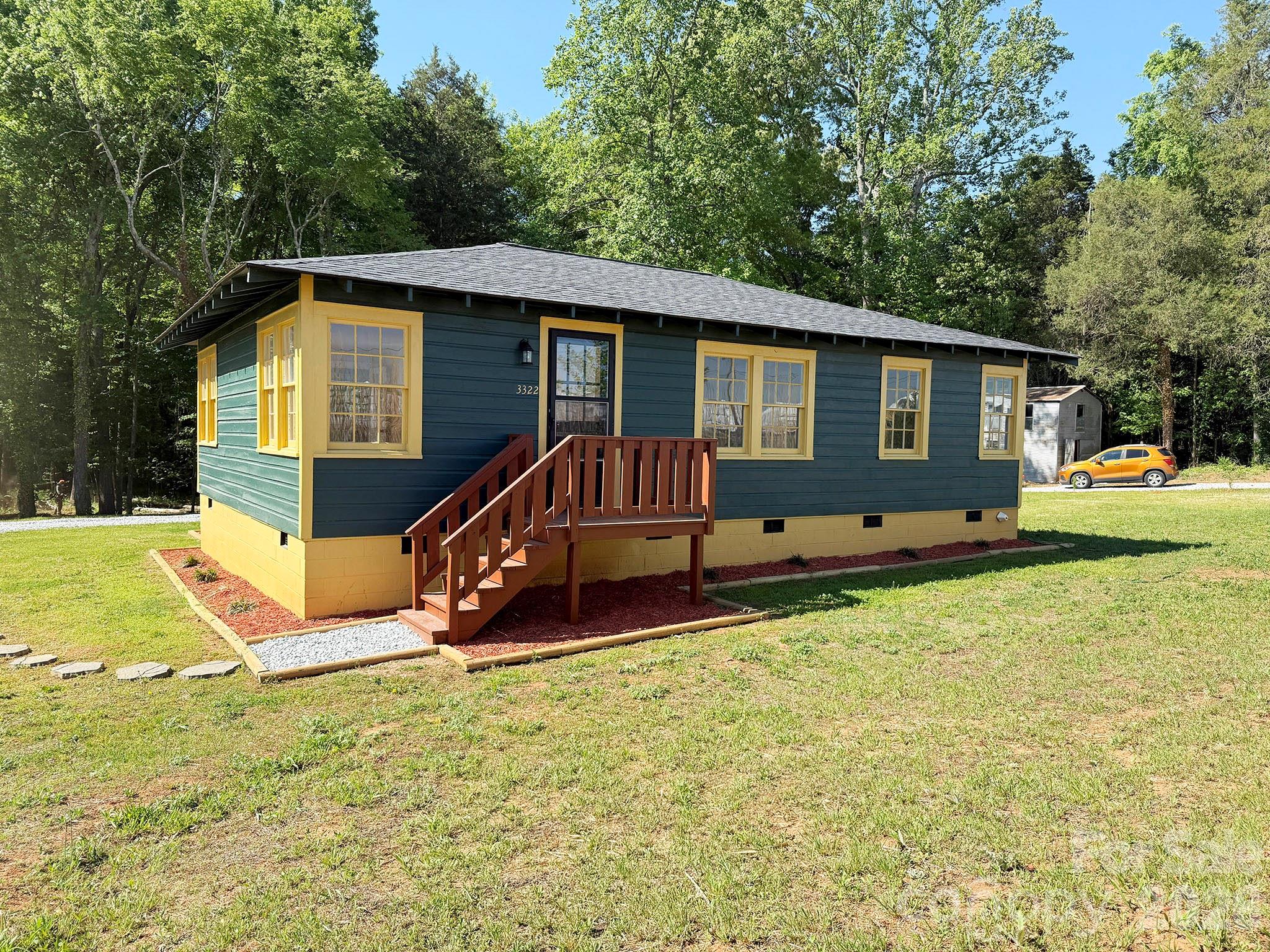 3322 Salisbury Highway Cleveland NC 27013