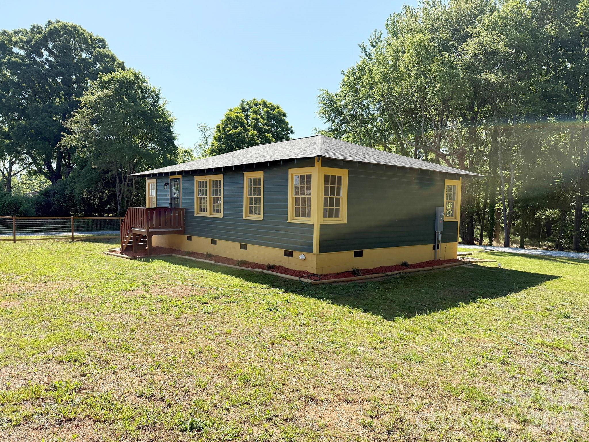 3322 Salisbury Highway Cleveland NC 27013