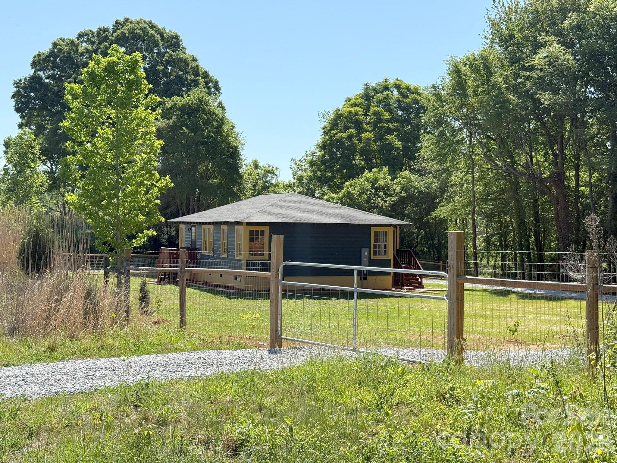 3322 Salisbury Highway Cleveland NC 27013