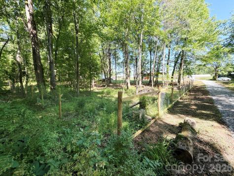 3322 Salisbury Highway Cleveland NC 27013