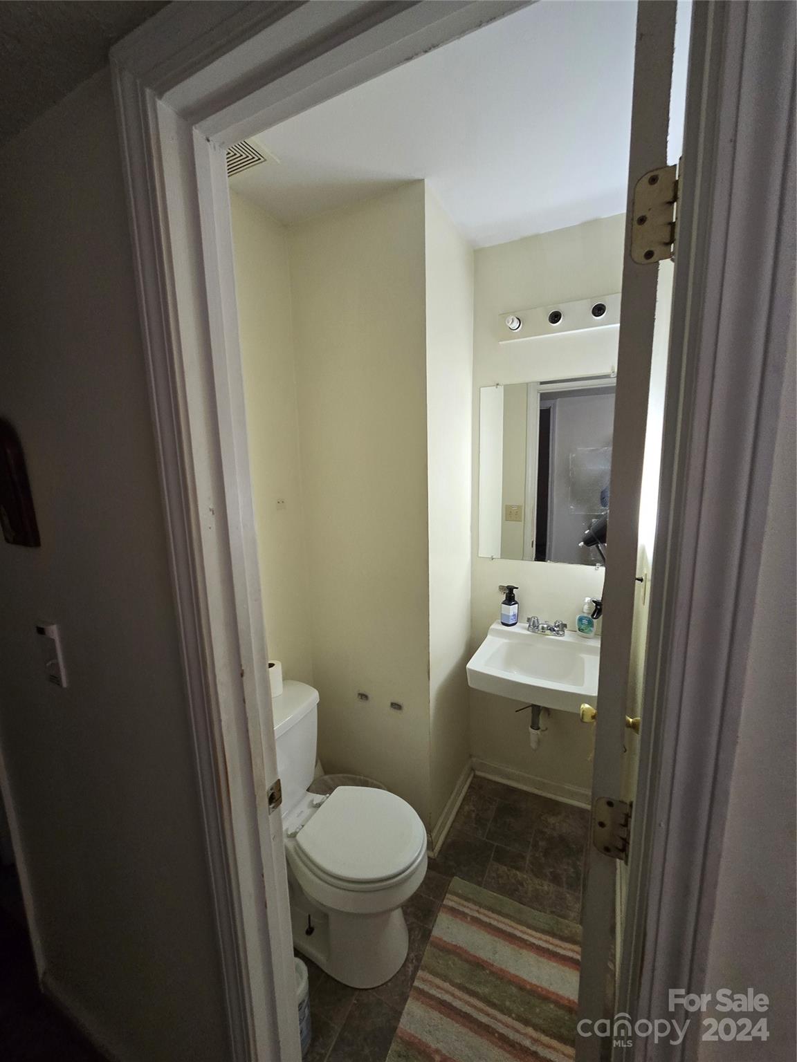 1436 Lanier Court Burlington NC 27217