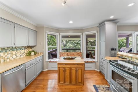 23 Forest Edge Drive Asheville NC 28806