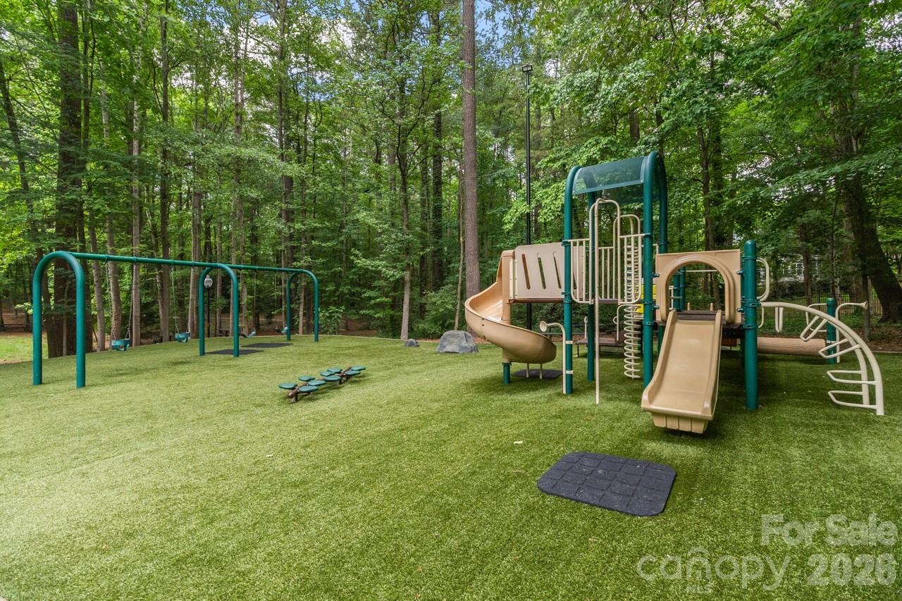 4415 Everclear Court Charlotte NC 28216