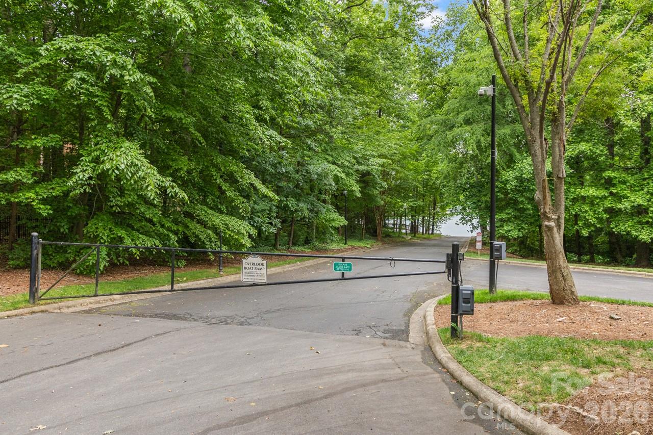 4415 Everclear Court Charlotte NC 28216