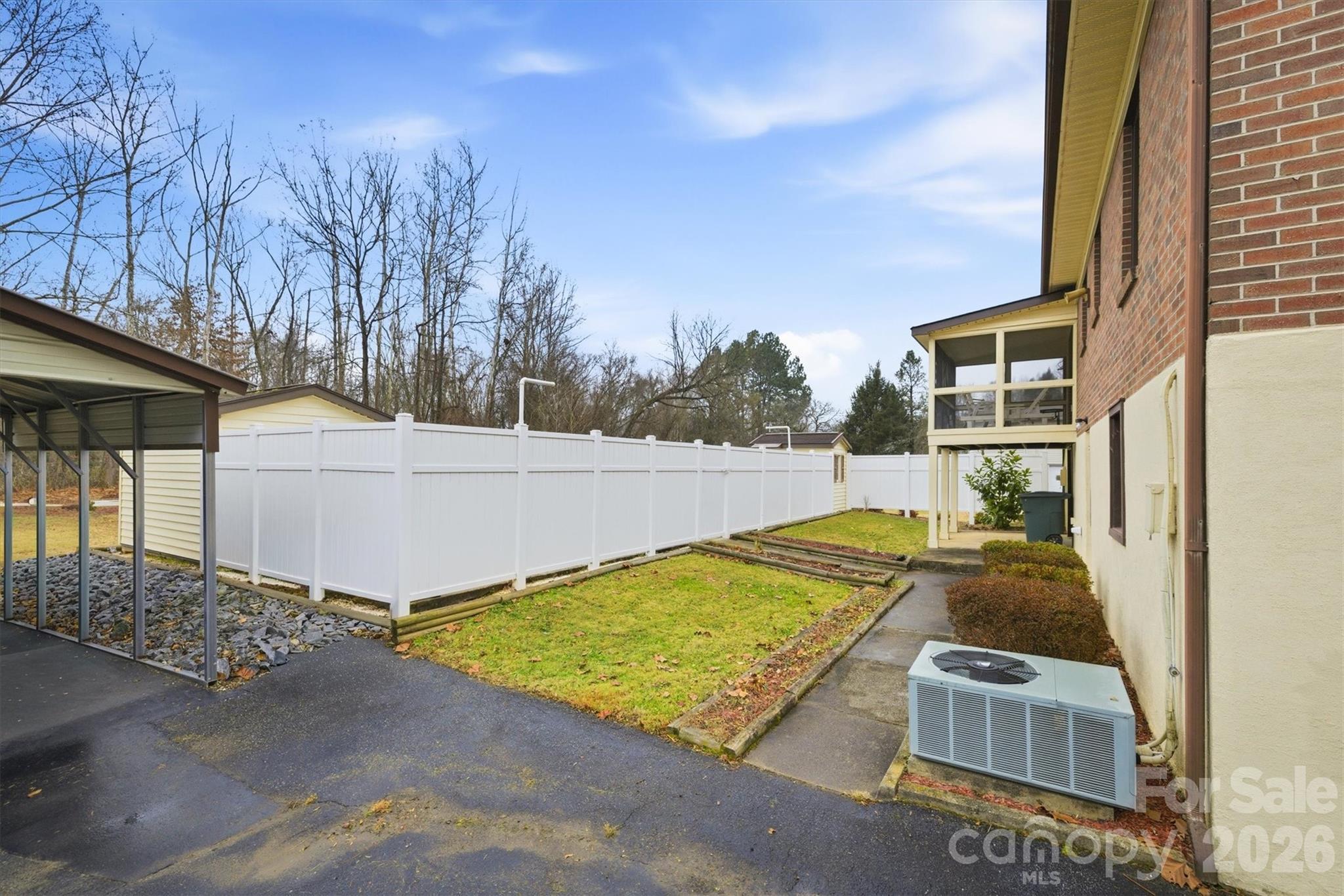902 Meadowood Drive Lenoir NC 28645