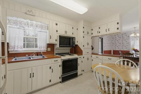 902 Meadowood Drive Lenoir NC 28645