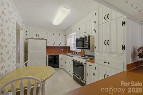 902 Meadowood Drive Lenoir NC 28645