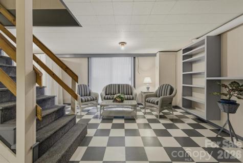 902 Meadowood Drive Lenoir NC 28645