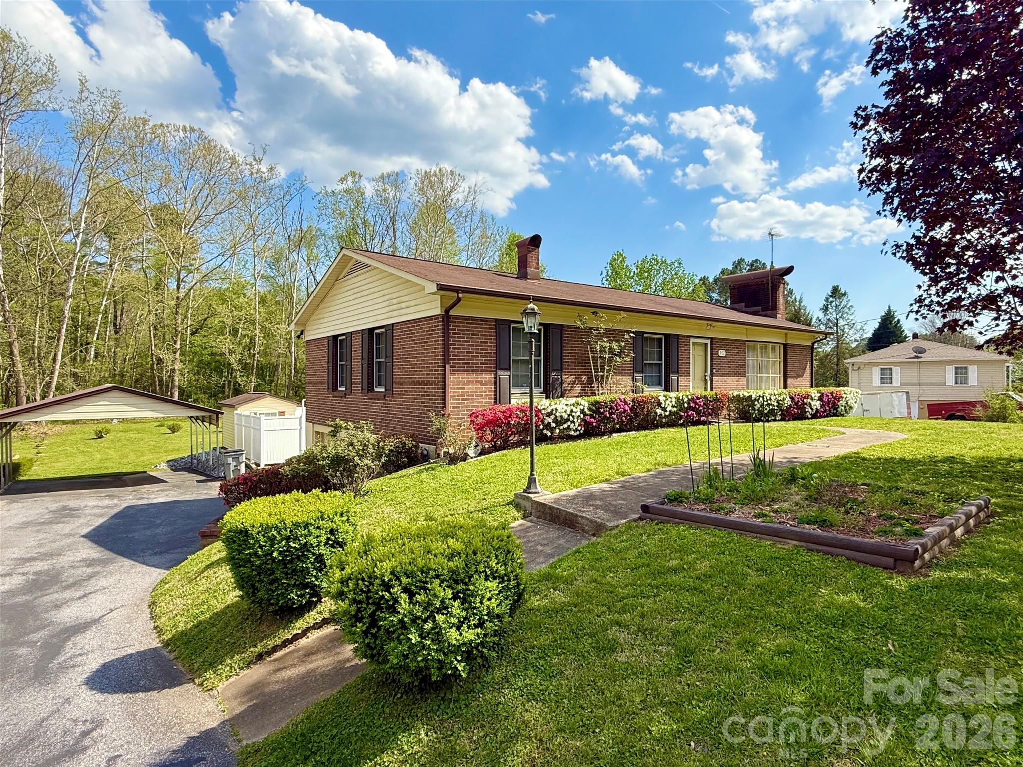 902 Meadowood Drive Lenoir NC 28645