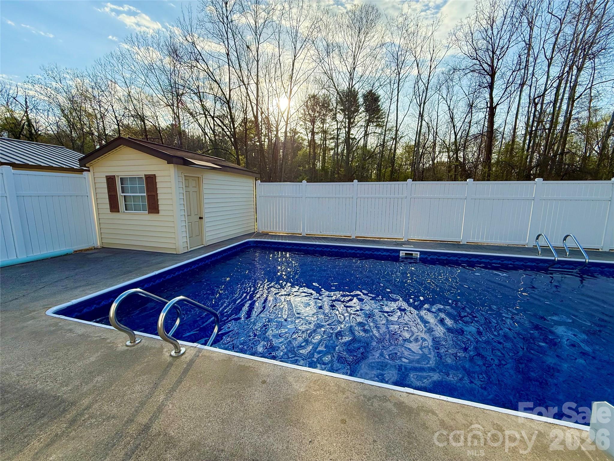 902 Meadowood Drive Lenoir NC 28645