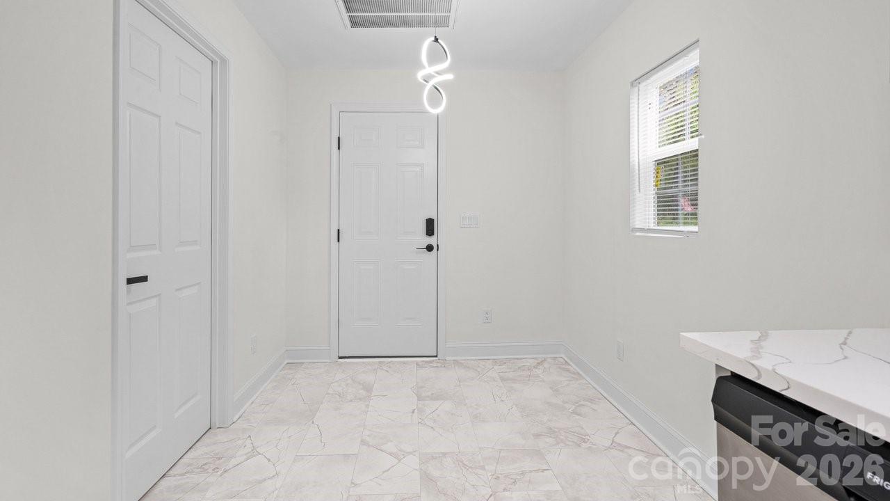 102 W Carolina Avenue Bessemer City NC 28016
