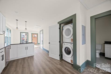 63 Elizabeth Place Asheville NC 28801