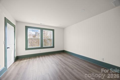 63 Elizabeth Place Asheville NC 28801