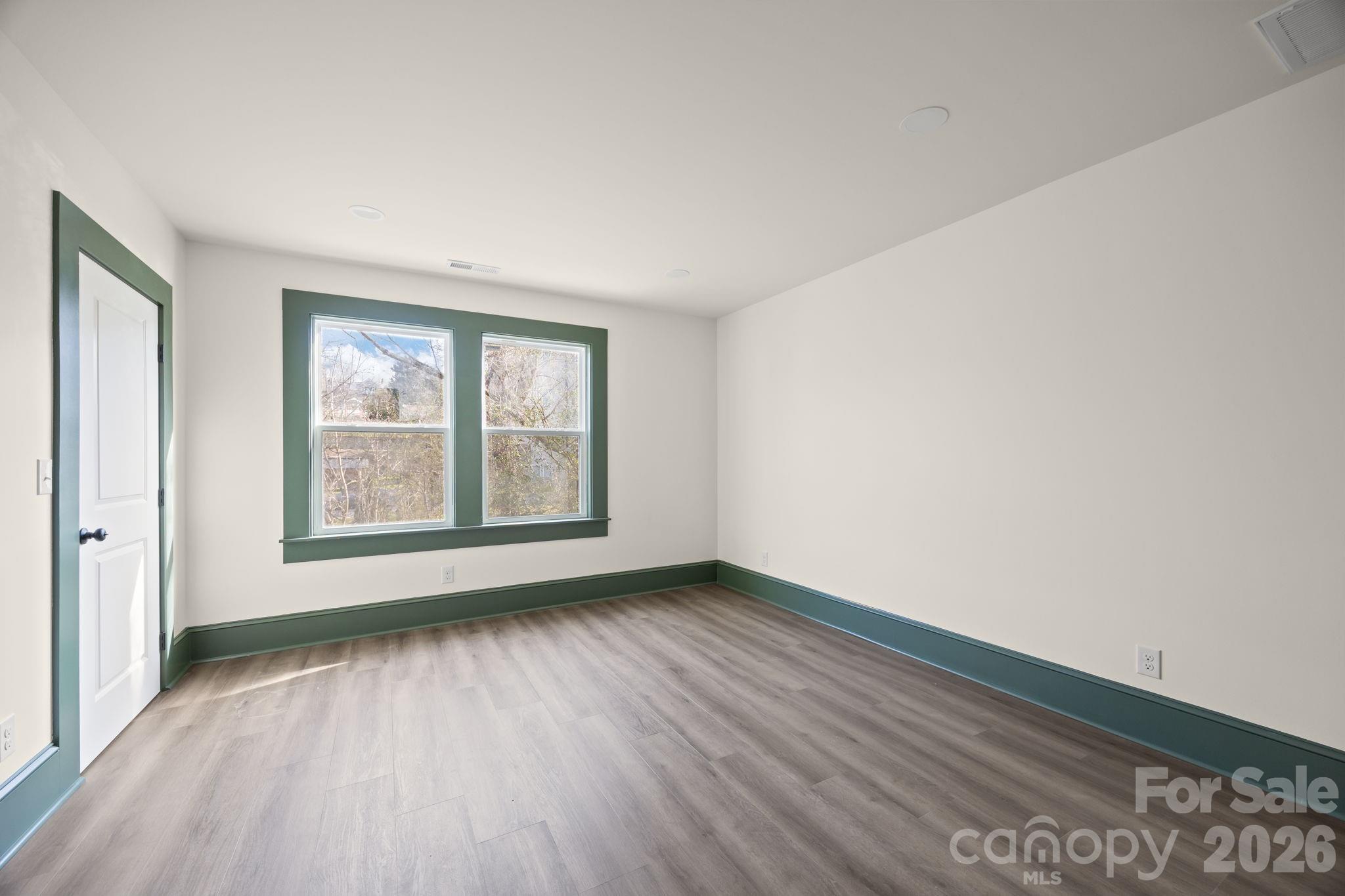 63 Elizabeth Place Asheville NC 28801