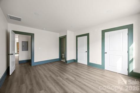 63 Elizabeth Place Asheville NC 28801