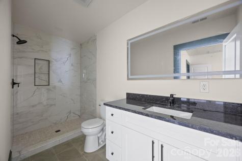 63 Elizabeth Place Asheville NC 28801