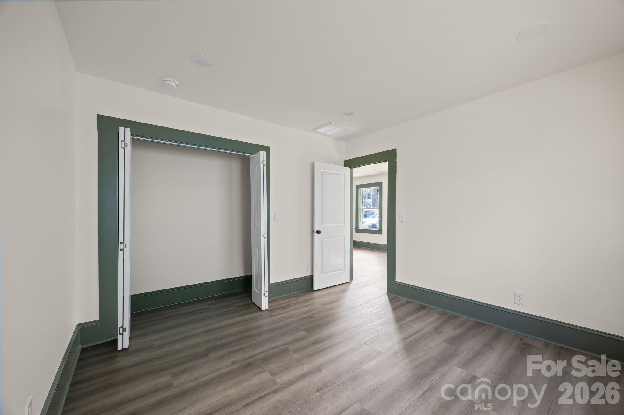 63 Elizabeth Place Asheville NC 28801