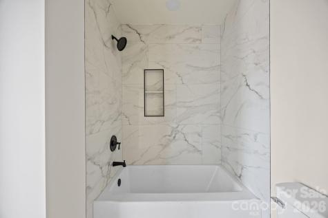 63 Elizabeth Place Asheville NC 28801