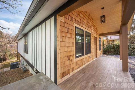 63 Elizabeth Place Asheville NC 28801