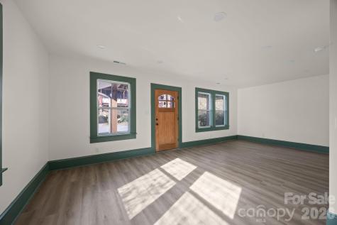 63 Elizabeth Place Asheville NC 28801