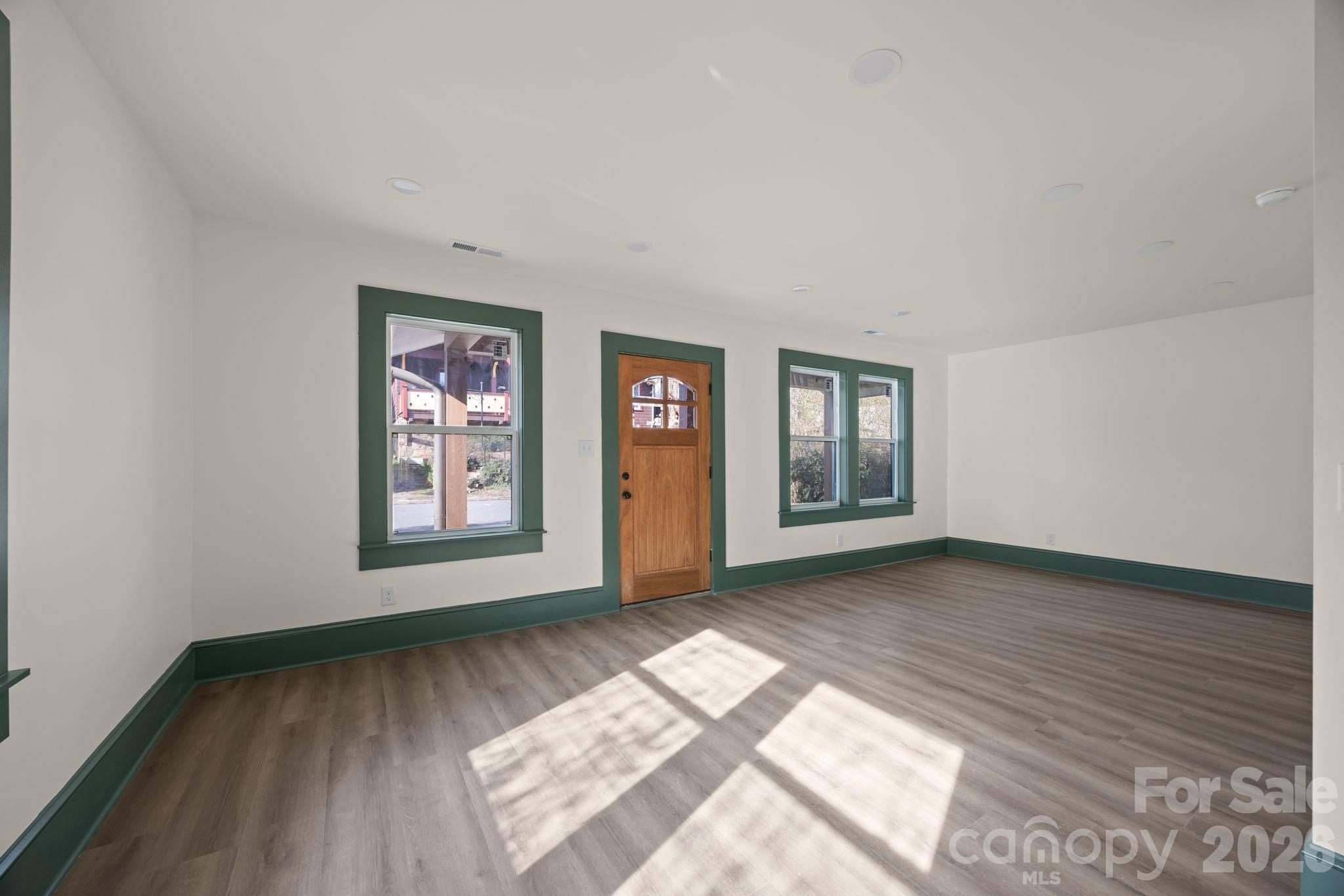 63 Elizabeth Place Asheville NC 28801