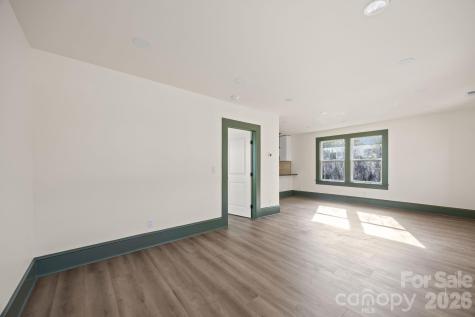 63 Elizabeth Place Asheville NC 28801