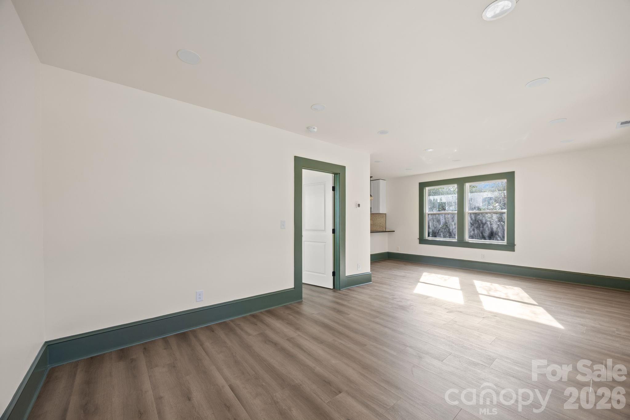 63 Elizabeth Place Asheville NC 28801